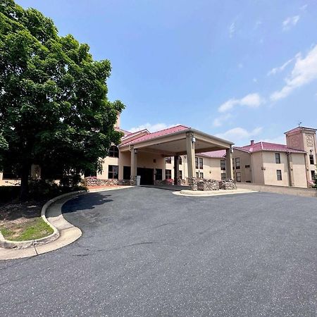 Wingate By Wyndham Waynesboro Hotel Kültér fotó